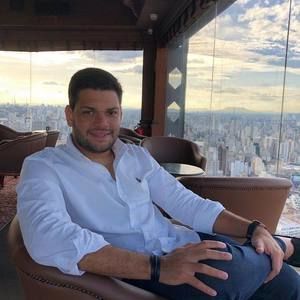 Meet your Posher, Emmanuel